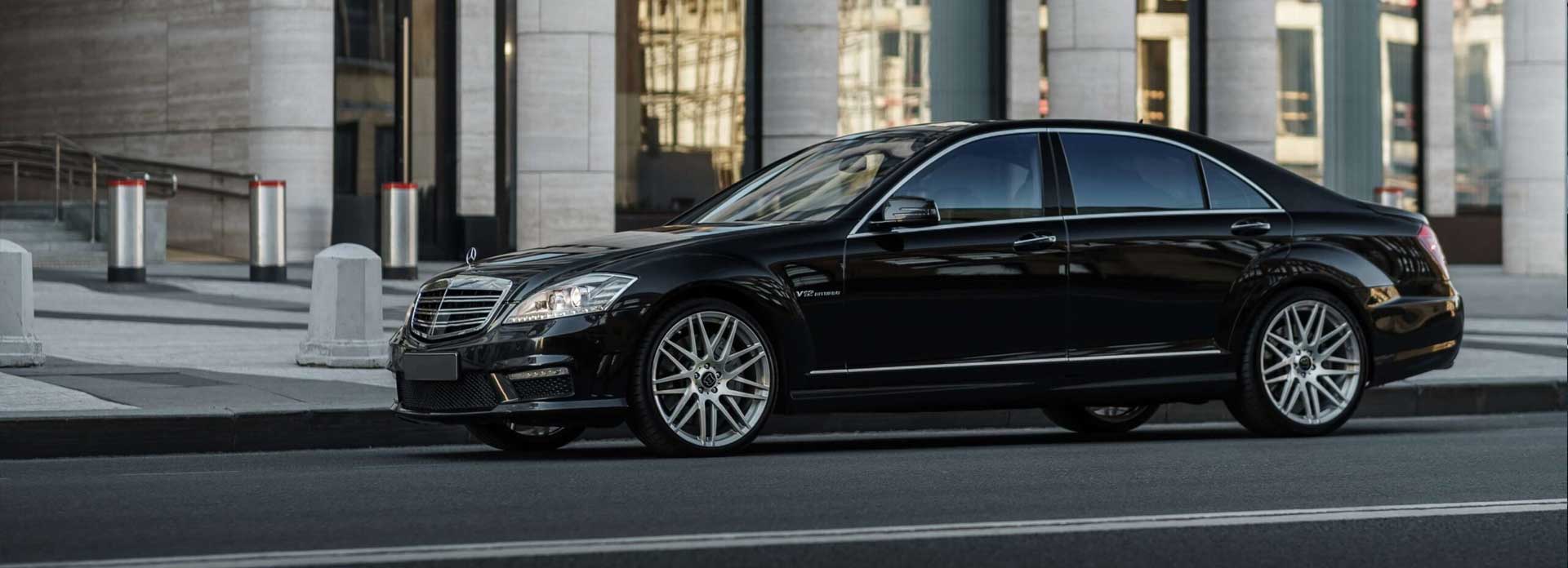 Luxury Limousine Rental Luxury limo rental Chicago